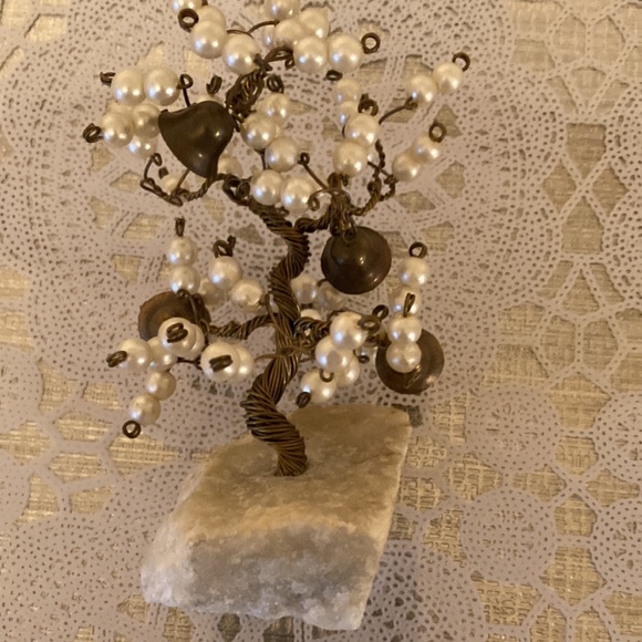 Brass Wire With Faux Pearl Beads Small Brass Bell Tree Sculpture - Picture 5 of 6
